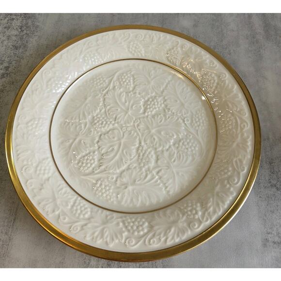 Lenox Round Embossed Serving Platter with Gold Trim 13" EUC Made In USA EUC - Picture 1 of 10